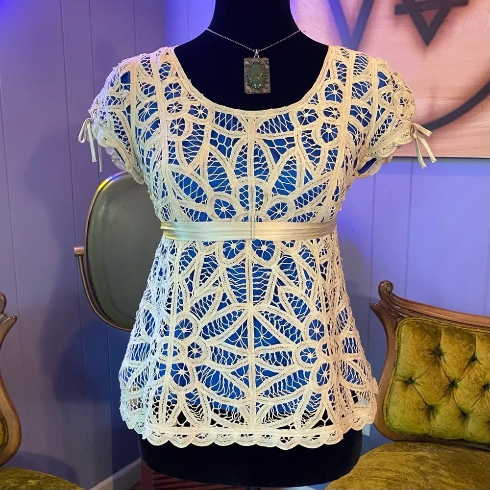 Vtg Y2K Betsey Johnson Black Label Ivory Lace Overlay Romantic Cottagecore Top